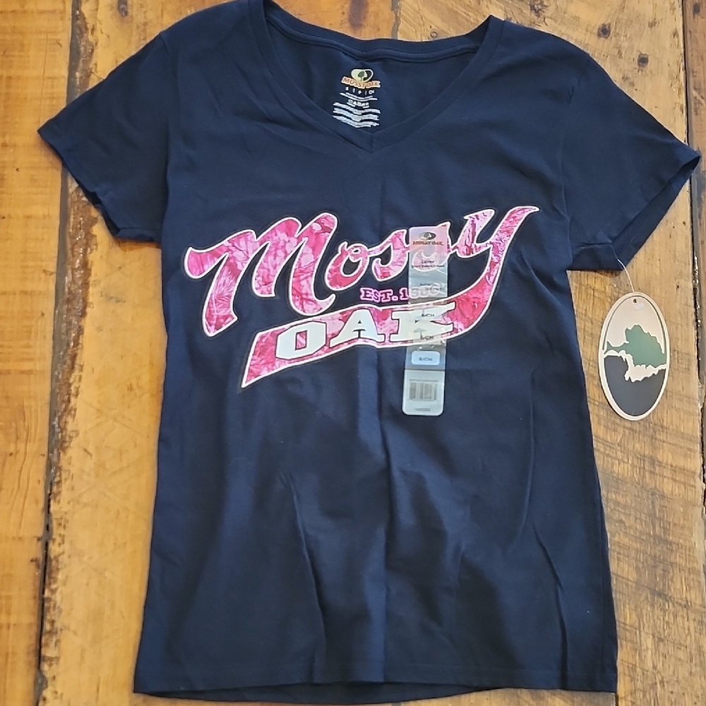 Mossy Oak Navy Tee with Pink Graphic
